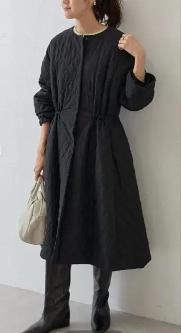 비어즐리 소매 벌룬 퀼트 코트