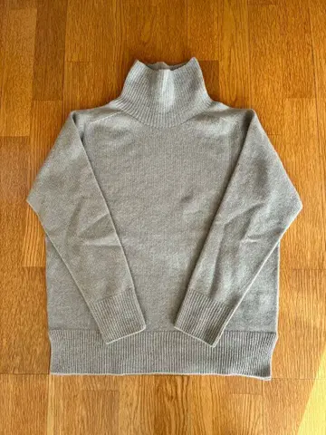 [ 새상품급 ] MARGARET HOWELL 터틀넥 스웨터