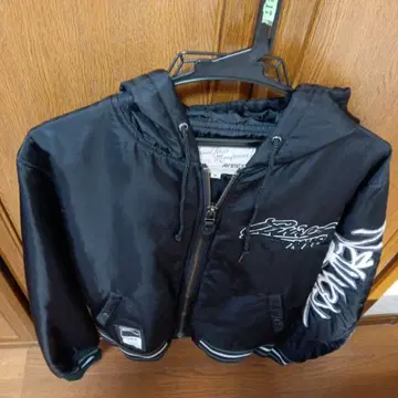 AVIREX 후드 부착 점퍼