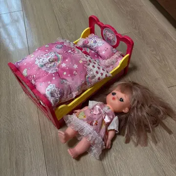 멜짱 인형과 침대 세트