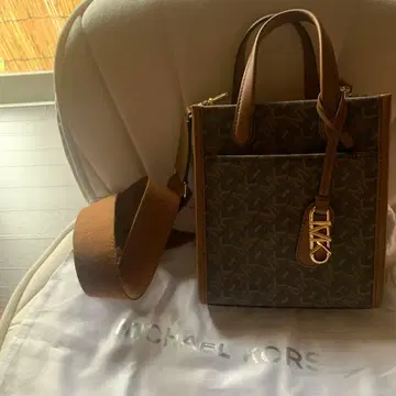 MICHAEL KORS 숄더백 브라운