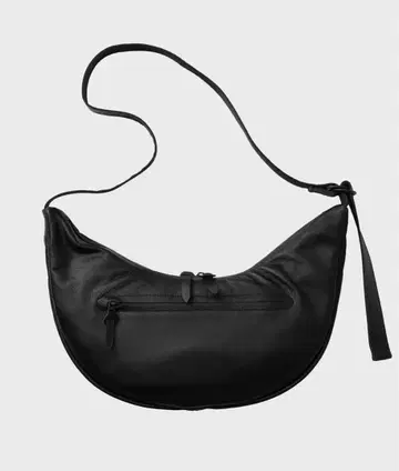 새상품 YOROZU wpm 초승달 숄더백