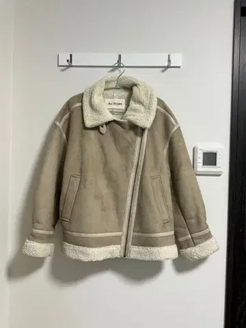 페이크 무스탕 플라이트 보아 자켓