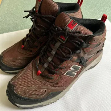 브라운 하이컷 트레킹 슈즈