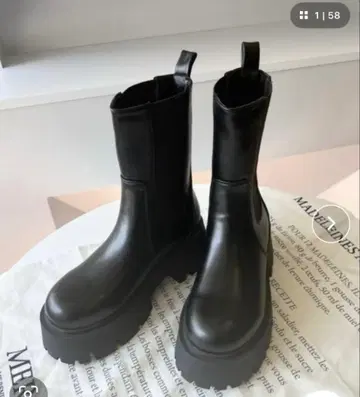 moment+ 사이드 고어 부츠 블랙 통굽 L size