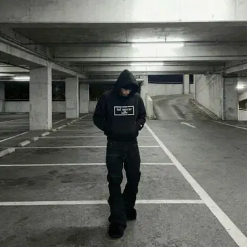 archive FR2 short length hoodie black