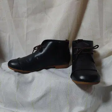 새상품급 shutte 블랙 M 사이즈(23cm) 일본제 부츠 사이드 지퍼