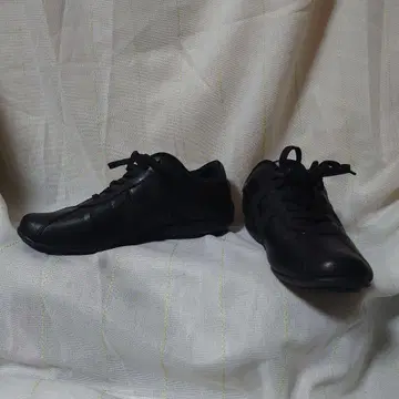 새상품급 Hawkins Sport 블랙 스니커즈 6H(23.5cm)