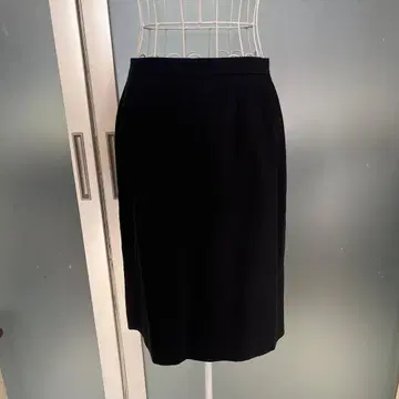 13호 GLADE 블랙 무릎 기장 플리츠 타이트 스커트