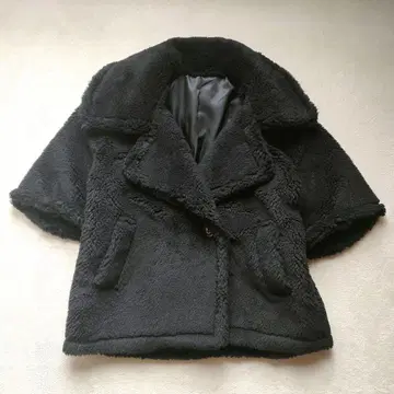 엘프 랭크 2024AW 빅 칼라 오버 사이즈 미들 기장 보아 코트