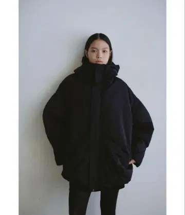 STYLEMIXER 퍼 볼륨 코트 블랙