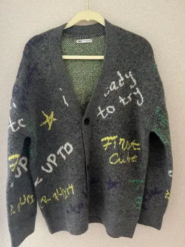 ZARA 그레이 계열 그래픽 가디건 M