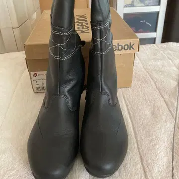 Reebok EASYTONE TOO DIVINE 부츠 7 사이즈