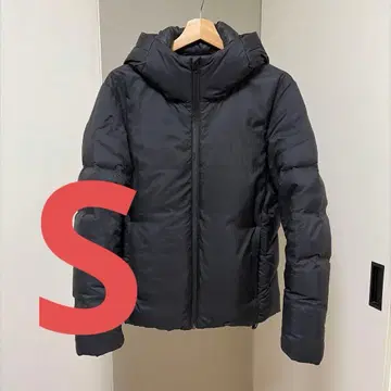 UNIQLO 심리스 다운 파카 S 사이즈