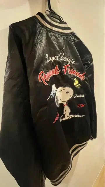 스누피 스카잔 아우터 우드스탁 자수 후지산 일본풍 긴팔 블랙