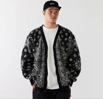 새상품급 F.A.T. 반다나 패턴 니트 가디건 블랙