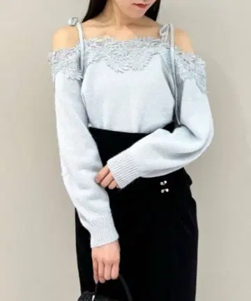 SNIDEL 레이스 트리밍 오프숄더 풀오버 스나이델