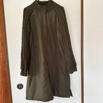 올리브 그린 롱 코트 케이블 니트풍