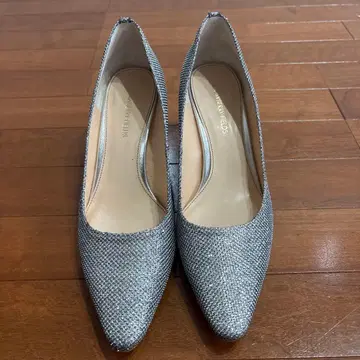 실버 라메 스틸레토 펌프스