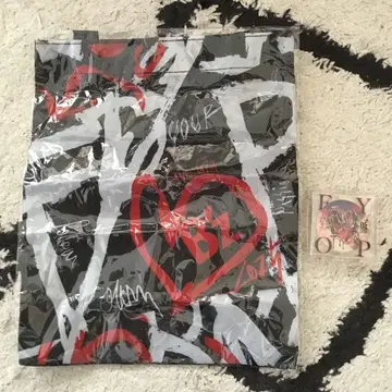 B'z FYOP 가챠 미니 토트백 & 아크릴 스탠드 1