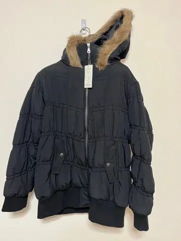 퍼 포함 블랙 다운 자켓 택 포함 새상품 4L