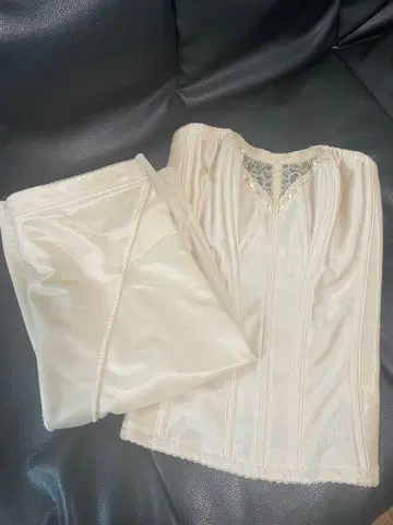 FOURSIS & CO. 브라이덜 이너 아이보리