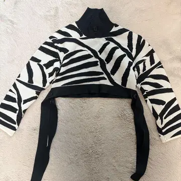 UNITED TOKYO 제브라 패턴 크롭 가디건