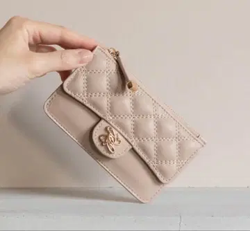 RANDA 베이지 퀼팅 프래그먼트 케이스