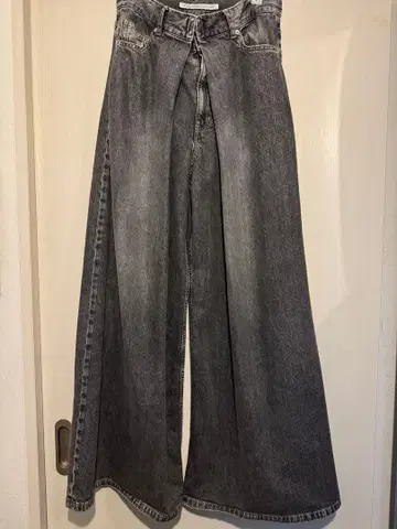 WASHED DENIM SUPER WIDE PANTS