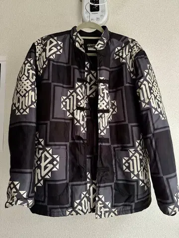 Soft Machine 기하학 패턴 나일론 자켓