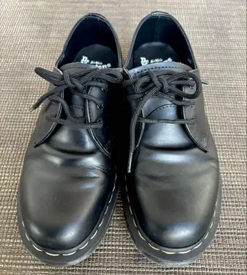 닥터 마틴 블랙 3홀 UK8