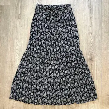 [ 프리 사이즈 ] Kastane 카스타네 꽃무늬 캉캉 스커트 블랙