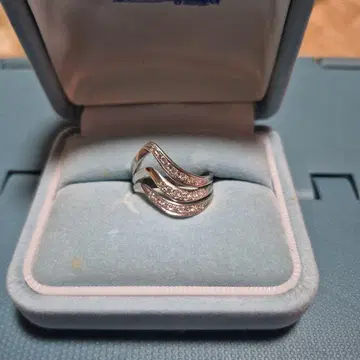 플라티나 900 다이아몬드 3연 웨이브 반지