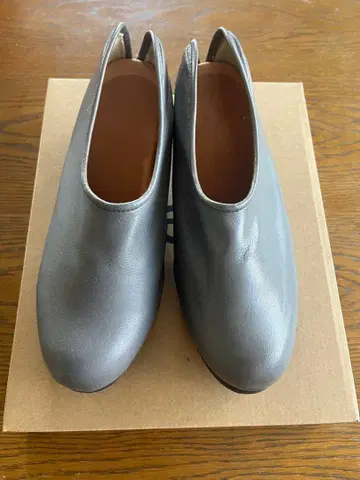 hcubuch 후브 카우 가죽 클로그 조개 모양 39 24.5cm