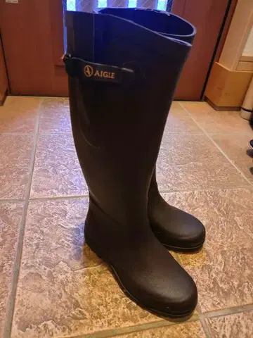 AIGLE 다크 브라운 장화