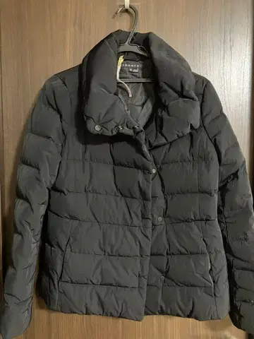 Theory 블랙 다운 자켓