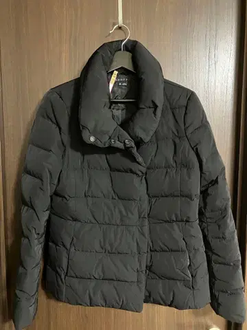 Theory 블랙 다운 자켓