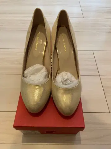 오리엔탈 트래픽 골드 하이힐