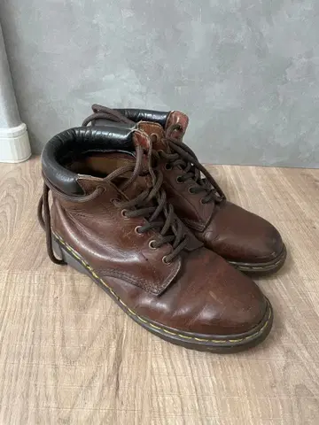 닥터마틴 Dr.Martens 6홀 부츠