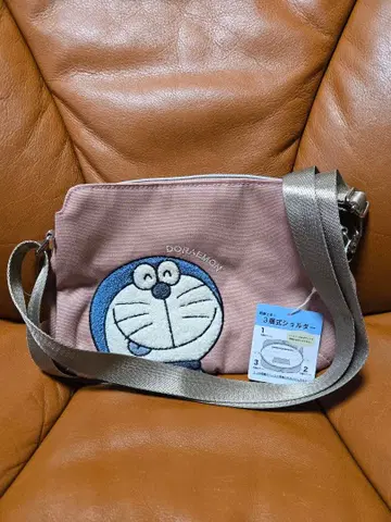 도라에몽 살롱 드 르방 숄더백 여성용 3층식 숄더