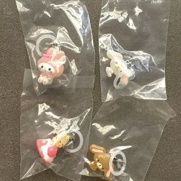 산리오 캐릭터즈 윳토메지루시 액세서리 4개 세트