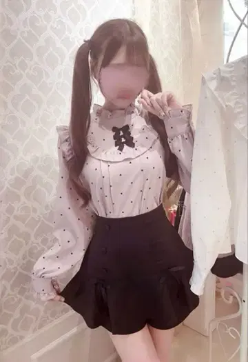 모에냐 시마무라 콜라보 요크 프릴 하트 무늬 블라우스