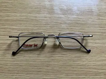 안경 ( 얇은 안경 )