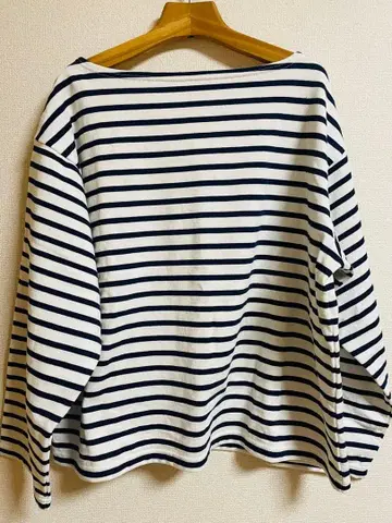 outil 우티 보더 바스크 셔츠 맨투맨