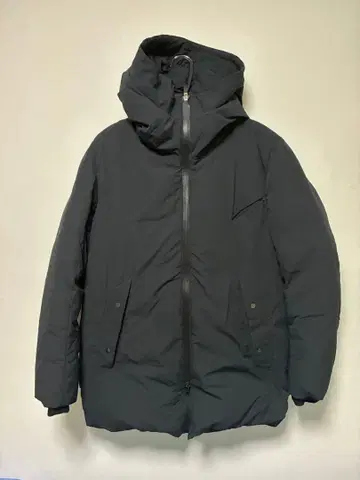 INHERIT 블랙 후드 부착 다운 자켓