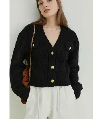 V넥 숏 니트 가디건 [ Fano Studios ]
