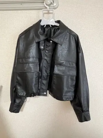 가죽 크롭 자켓 블랙