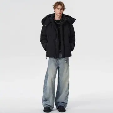 블랙 다운 자켓 후드 부착