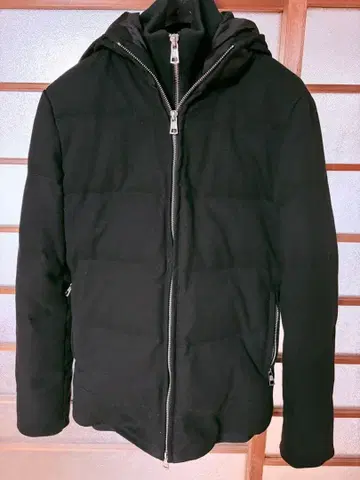 AKM 후드 부착 다운 자켓 블랙 M