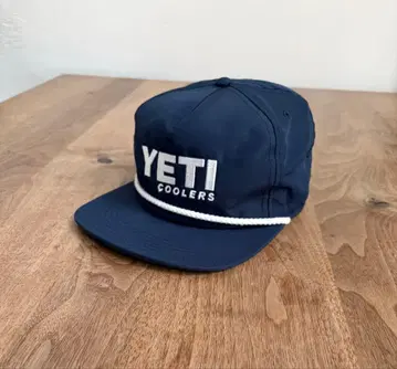 YETI TRUCKER CAP 로프 포함